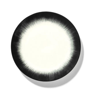 Serax Dé plate diam. 24 cm. off white/black var 4 - Buy now on ShopDecor - Discover the best products by SERAX design